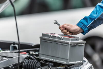  عمر واقعی باتری ماشین در ایران: عوامل مؤثر و راهکارهای افزایش دوام