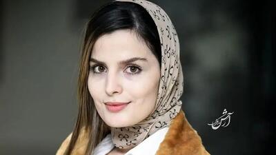  عکس سفر زمان / تیپ و چهرۀ «غزاله اکرمی» (سوجان) در اکران «بچه ی مردم»