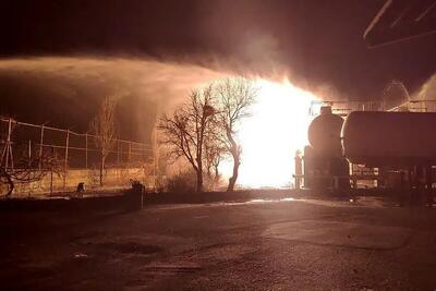  انفجار مهیب در شرکت نیک گاز تبریز | آتش‌سوزی گسترده در حوالی پالایشگاه + فیلم و عکس (۲۷ بهمن ۱۴۰۴)