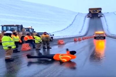  معماری طبیعت؛ مرد حسابی الان وقت لیز خوردن پات بود تریلی داره میاد