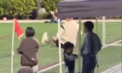  وقتی وارد کردن توپ به درون دروازه از پشت دروازه برای لیونل مسی مثل آب خوردن است