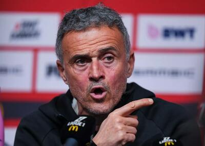  انریکه: جنجال‌های شما درباره دمبله پشیزی نمی‌ارزد!