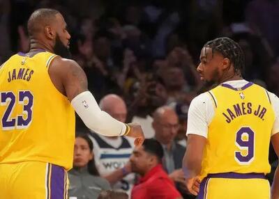  عصر جدید زندگی لبران جیمز در نقش پدر والیبالی