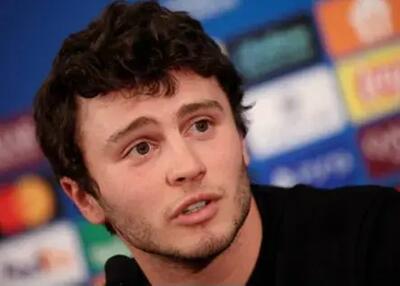  در پی‌اس‌جی در چشم هم نگاه می‌کنیم و حرف می‌زنیم