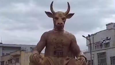  فیلم آماده‌سازی و ساخت بت بعل برای آتش‌زدن در مراسم ۲۲ بهمن