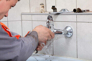  چکه کردن شیر اهرمی حمام | وقتی یک قطره آرامش خانه را بر هم می‌زند | روش‌های آسان تعمیر و رفع مشکل