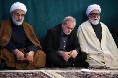  حضور پزشکیان در مراسم چهلم شهدای دی ماه در مشهد