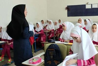  استخدام ۸۵۰۰۰ معلم در کشور