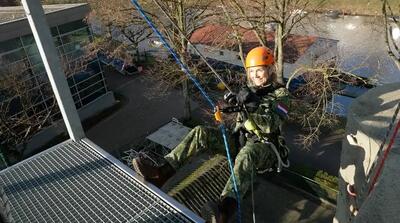  تمرینات نظامی ملکه هلند در ۵۴ سالگی