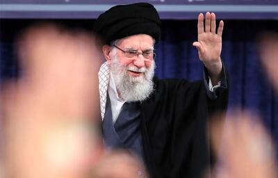  کتیبه نصب‌شده در دیدار امروز رهبری جلب توجه کرد