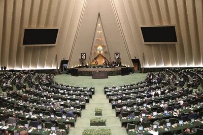  مجلس با افزایش پوشش بیمه‌ای دستیاران علوم پزشکی موافقت کرد