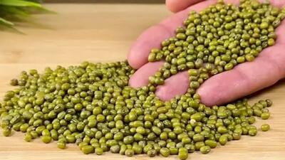  این غذا با اسفناج و ماش چقدر خوشمزست ! بدون گوشت ولی ۱۰۰۰ بار خوشمزه تر !