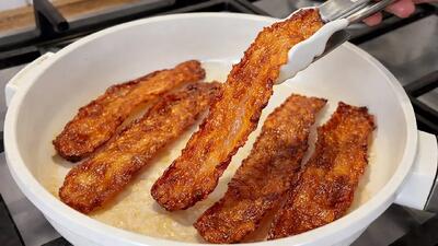  طرز تهیه بیکن گیاهی در ۱۵ دقیقه. ترد و خوشمزه درست مثل بیکن واقعی