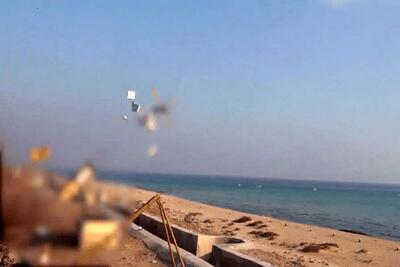  سپاه پهپادهای جدید خود را در تنگه هرمز رو کرد