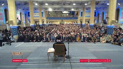  پاسخ رهبر انقلاب به تهدیدهای رئیس‌جمهور آمریکا:تو هم نخواهی توانست جمهوری اسلامی را از بین ببری| خطرناک‌تر از ناو، آن سلاحی است که می‌تواند آن را به قعر دریا بفرستد