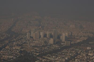  هواشناسی: آسمان تهران تا پنجشنبه غبارآلود خواهد بود/ جمعه با وزش باد شدید و کاهش دما همراه است