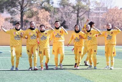  تراکتور در آستانه صعود به لیگ دسته یک فوتبال زنان