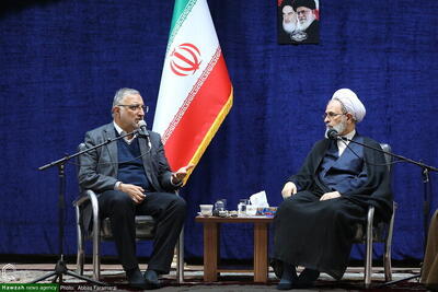  تقدیر آیت الله اعرافی از شهردار تهران