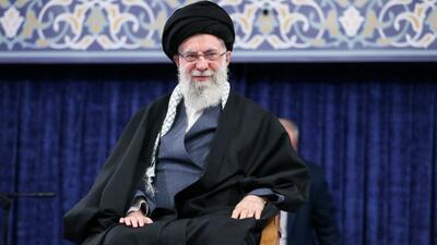  رهبر انقلاب: خطرناک‌تر از ناو، آن سلاحی است که می‌تواند آن را به قعر دریا فرو ببرد