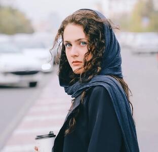  عکس نوستالژیک از چهرۀ «بانو» (سریال سوجان) در جشن تولد 18 سالگی‌اش در جنگل