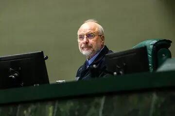  قالیباف افزایش قیمت نان و بنزین در سال آینده را تکذیب کرد