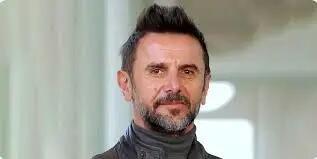  امین حیایی: خواهرم در اوج جوانی و با یک بچه 2 ساله فوت کرد/ ویدئو