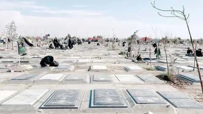  داغ ۴۰روزه؛ گزارش میدانی روزنامه شرق از برگزاری چهلم جان‌باختگان ناآرامی های دی‌ماه در بهشت‌ زهرا