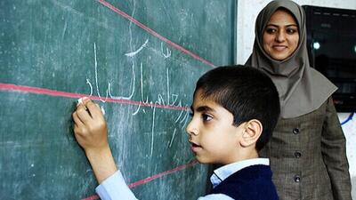  مجوز مجلس برای به کارگیری ۱۰ هزار معلم بازنشسته و حق التدریسی