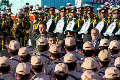  عکس/ حضور رئیس جمهور در مراسم دانش آموختگی دانشگاه افسری و تربیت پلیس