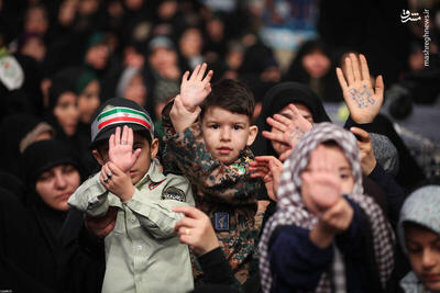  عکس/ حضور کودکان تبریزی در حسینیه امام خمینی(ره)