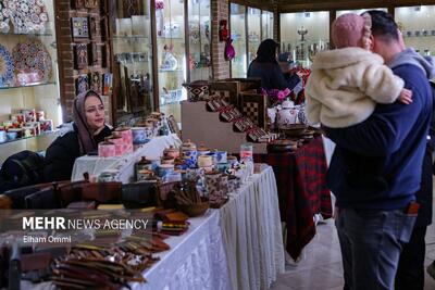  بازارچه صنایع دستی باید در همه شهرستان های همدان راه اندازی شود