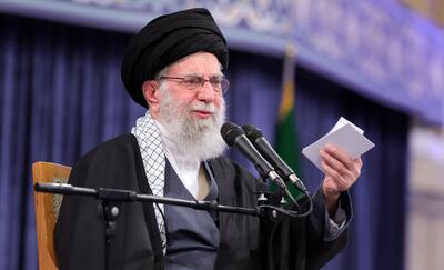  پاسخ رهبر معظم انقلاب به تهدید‌های رئیس‌جمهور آمریکا؛ خطرناک‌تر از ناو، آن سلاحی است که می‌تواند آن را به قعر دریا بفرستد