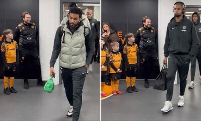  ستاره‌های چلسی پس از دست ندادن با کودکان هدف خشم هواداران هال سیتی: شما احمق‌های لوس هستید - پارس فوتبال