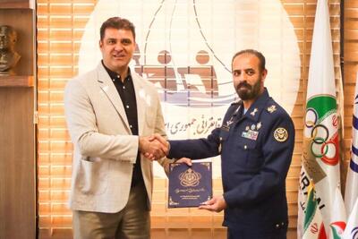  امضای تفاهم‌نامه همکاری سازمان تربیت بدنی ارتش و فدراسیون قایقرانی - پارس فوتبال