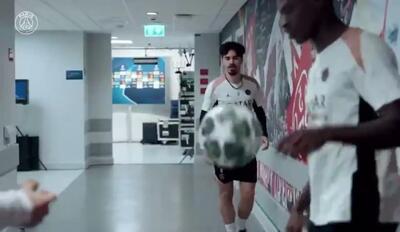  ویدئو: وقتی رختکن به مستطیل سبز تبدیل می‌شود - پارس فوتبال