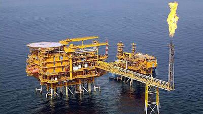  زیاد نفت می فروشیم اما پولش را دورزنندگان تحریم و تراستی ها می خورند!