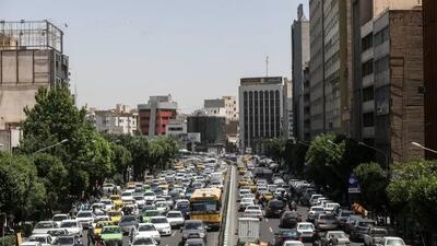  خلاقیت خنده دار شهرداری در نصب بنر برای ترغیب زوج ها به فرزندآوری با عکس گلوریا هاردی و ساعد سهیلی حماسه آفرید