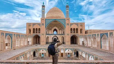  ورود گردشگران خارجی به ایران ۱۰.۶۷ درصد کاهش یافت / ایران در بحران گردشگری، ترکیه در اوج؛ همسایه رکورد زد و ما عقب ماندیم / جنگ و ناآرامی، گردشگری را نابود می کند