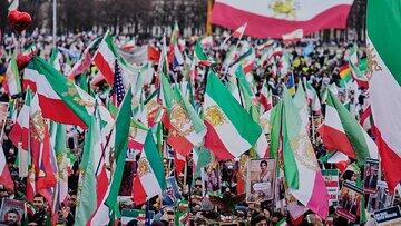  روزنامه جوان:در تجمع مونیخ،کسانی حضور داشتند که معنی شعارهای فارسی را نمی دانستند