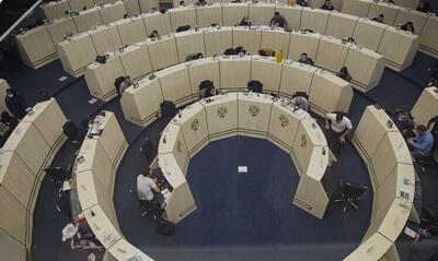  سقوط ارزش دلاری بورس تهران به 80 میلیارد دلار/ چرا بازار سرمایه کوچک شد؟ - سرمایه و بورس