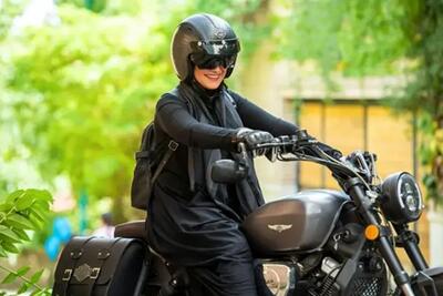  نظر منفی روزنامه نزدیک به قالیباف درباره موتورسواری زنان تغییر کرد!