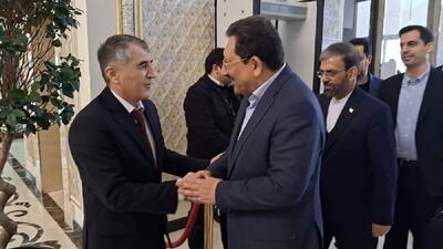  وزیر صنعت، معدن و تجارت وارد تاجیکستان شد