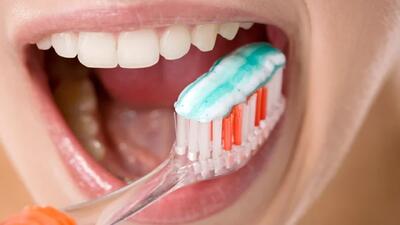  چندبار در روز مسواک بزنیم؟ + فیلم