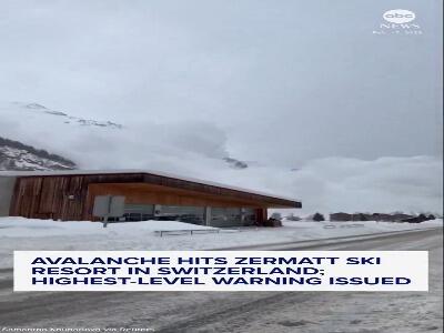  لحظه وقوع بهمن در یک پیست اسکی سوئیس