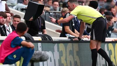  پیشنهاد داور سرشناس انگلیسی برای انقلاب در سیستم VAR