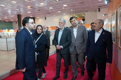  چهار وزیر از دهمین دوسالانه ملی هنرهای تجسمی کانون دیدار کردند