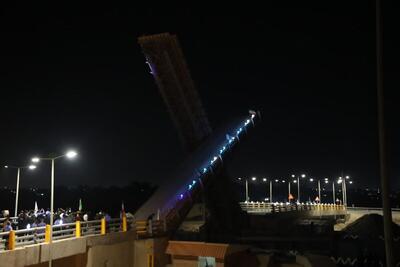  سد و پل متحرک بهمنشیر با حضور وزیر نیرو بهره‌برداری شد / مهار آب شور خلیج فارس و تقویت تاب‌آوری کشاورزی منطقه