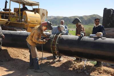  نخستین سرمایه‌گذاری مشارکتی پیمانکاران در سازمان آب و برق خوزستان؛ خط انتقال آب شرب الوان و ۹ روستا وارد فاز اجرایی شد