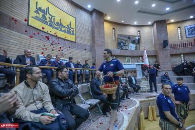  جشن گلریزان در زورخانه