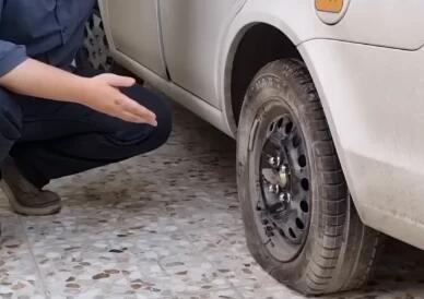  آموزش کامل پنچرگیری ماشین و موتورسیکلت؛ هر راننده باید این روش های پنچرگیری را بلد باشد